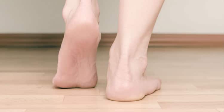 flat feet adalah