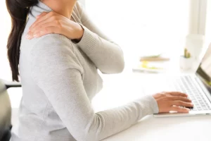 Ini Penyebab Sakit Pundak yang Harus Diwaspadai - Patella