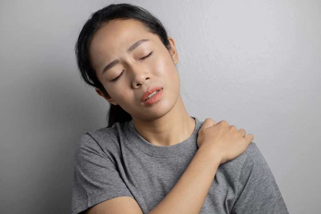 Pundak Terasa Kaku dan Berat - patella